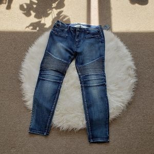 Plus Size Skinny Jeans